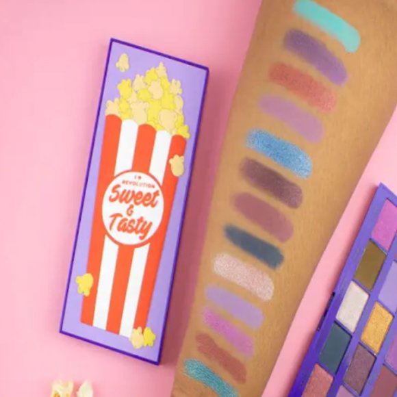 Revolution Tasty Eye Shadow Palette - Popcorn - Picture 2 of 4